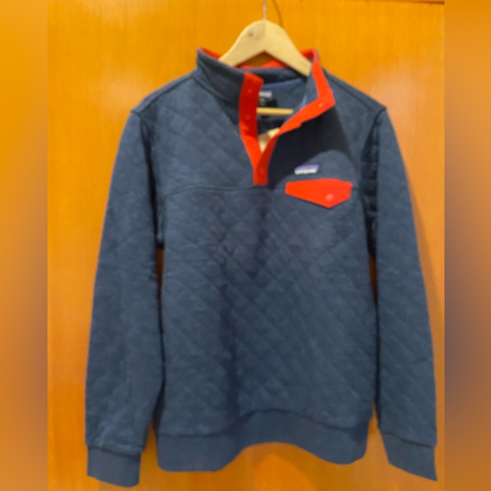 Patagonia Quilted pullover youth size XXL 16-18 New Navy